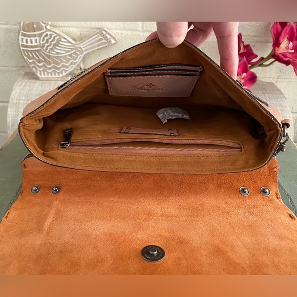 PATRICIA NASH CHAINLINK DUSTY ROSE LEATHER CLUTCH EUC - Picture 8 of 12